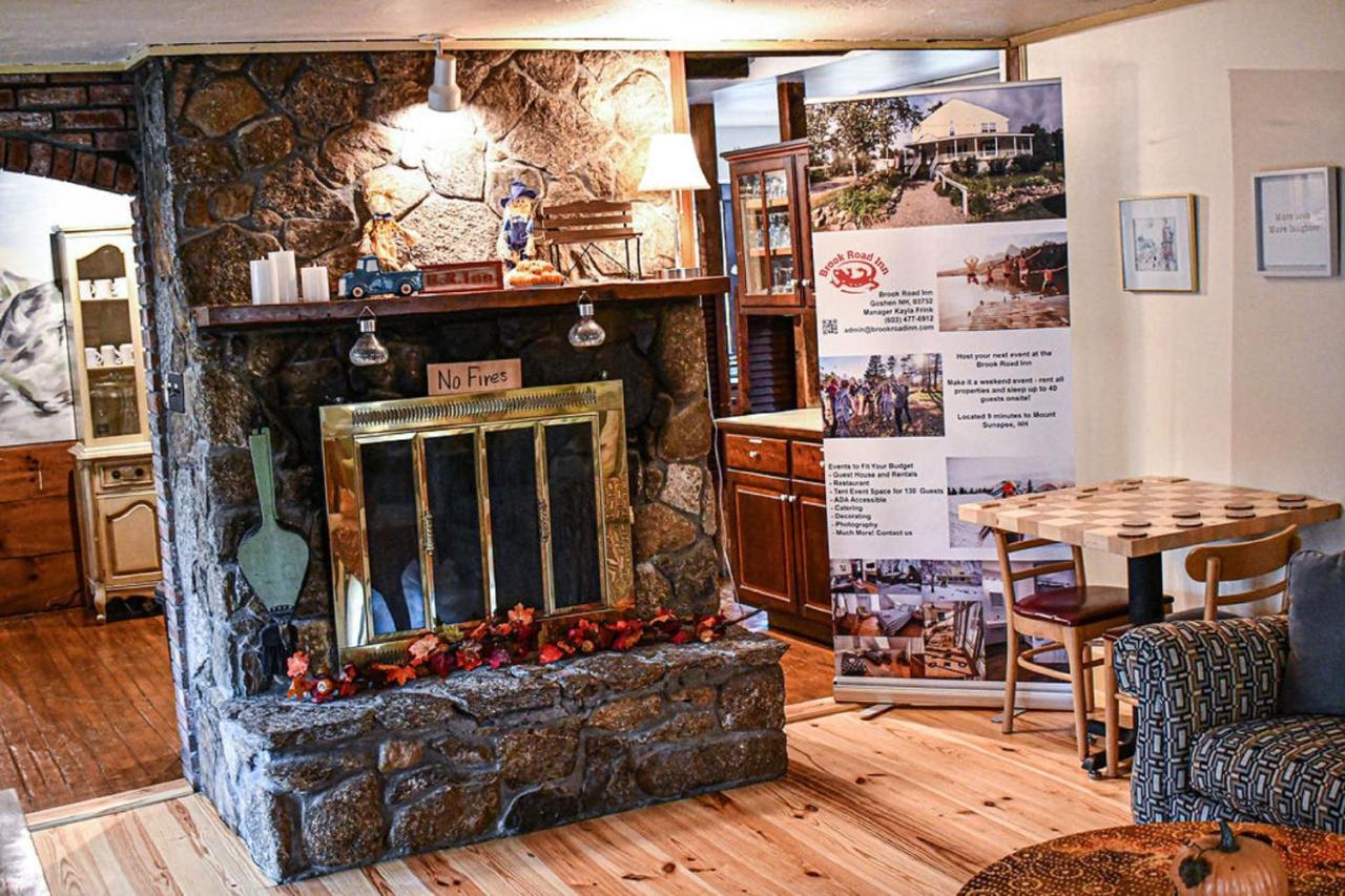 Brook Road Inn Goshen エクステリア 写真