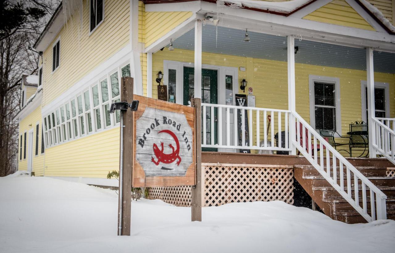 Brook Road Inn Goshen エクステリア 写真