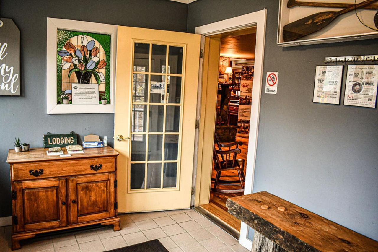 Brook Road Inn Goshen エクステリア 写真