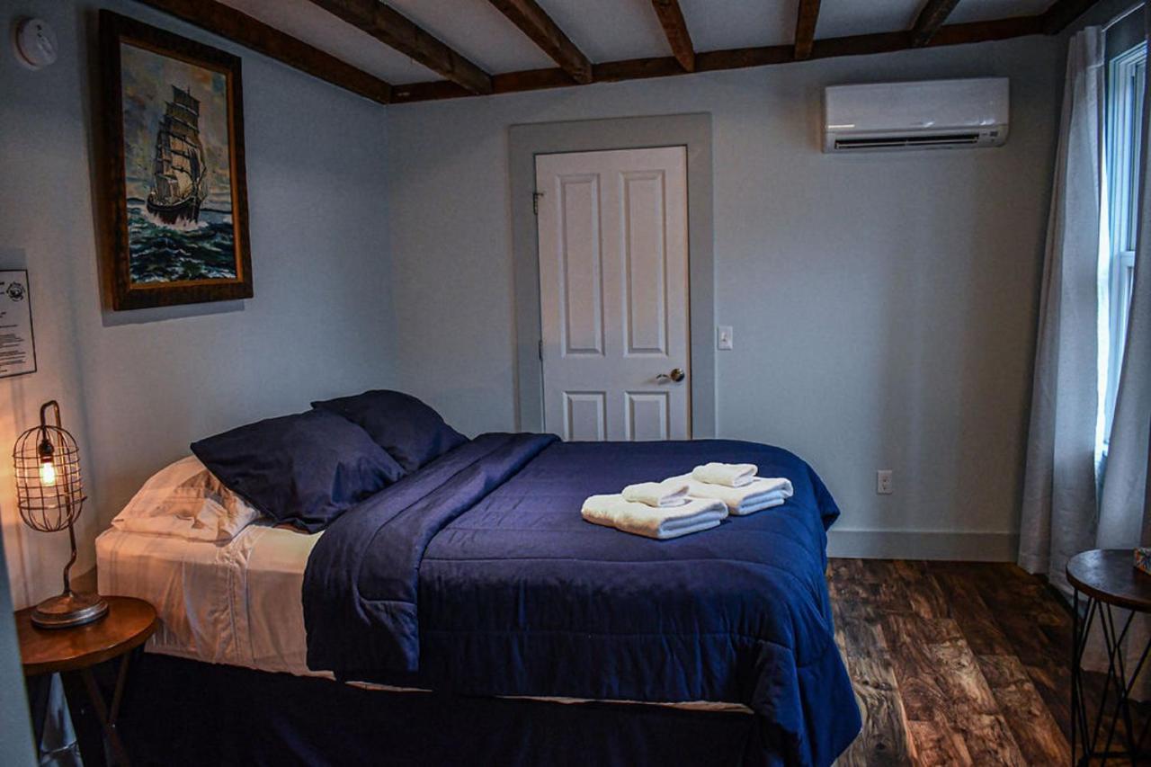 Brook Road Inn Goshen エクステリア 写真