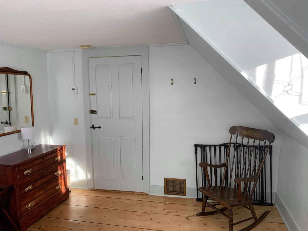 Brook Road Inn Goshen エクステリア 写真